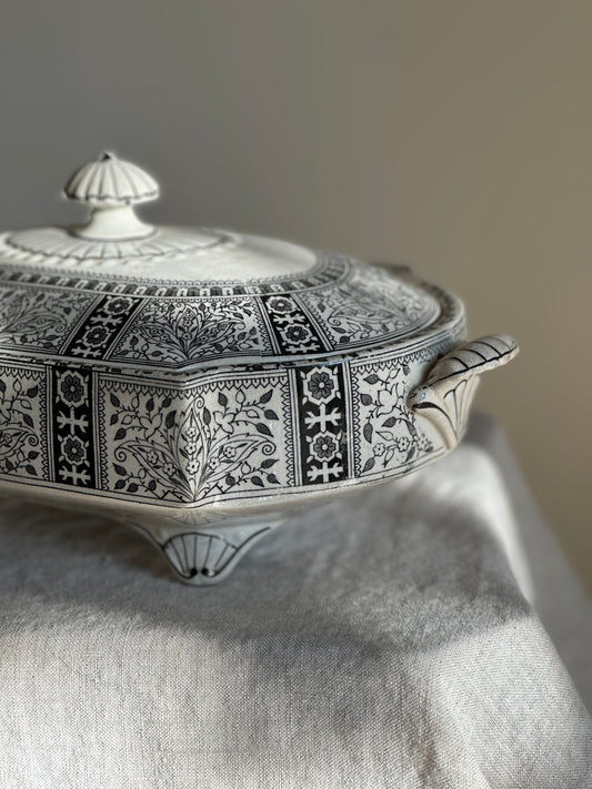 Antique, 1884 B.P.CO "Candahar" Lidded Tureen (Large)