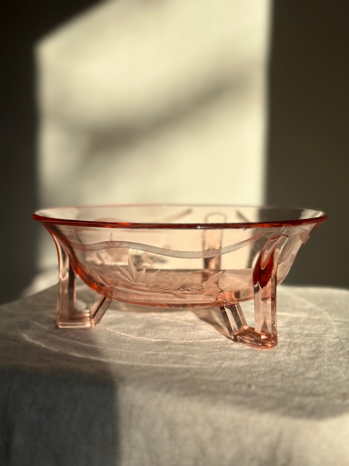 24 oz Pink Depression Glass Art Deco Style Bowl, Etched Floral Detail