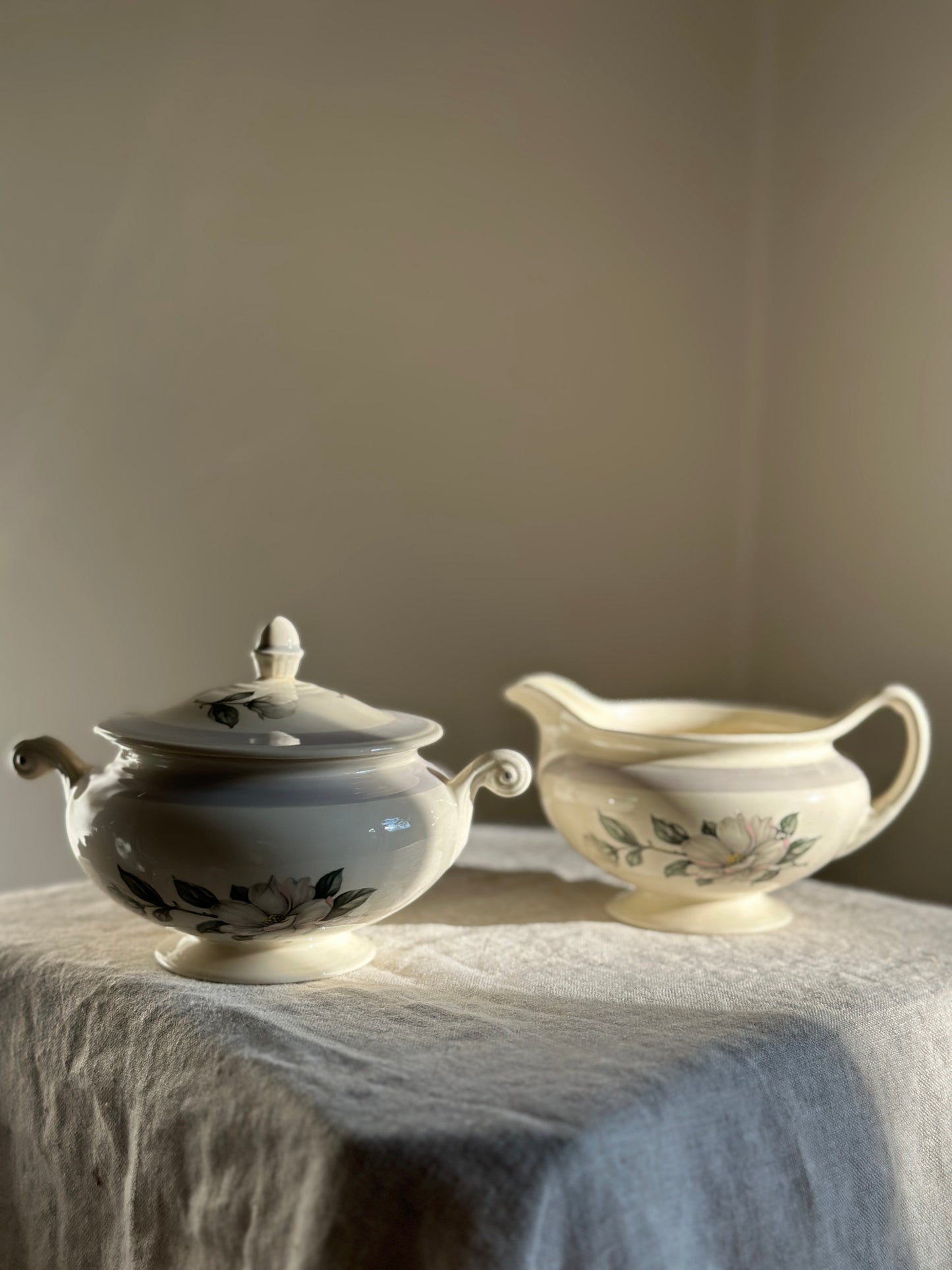 24 oz Sugar and Creamer SET, Eggshell Nautilus