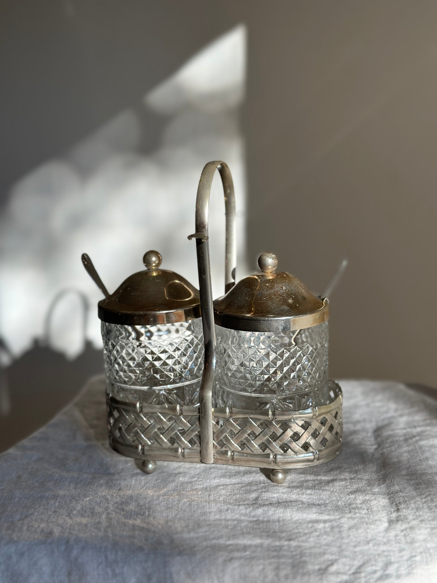 16 oz Glass and Silver Toned Jam Caddy