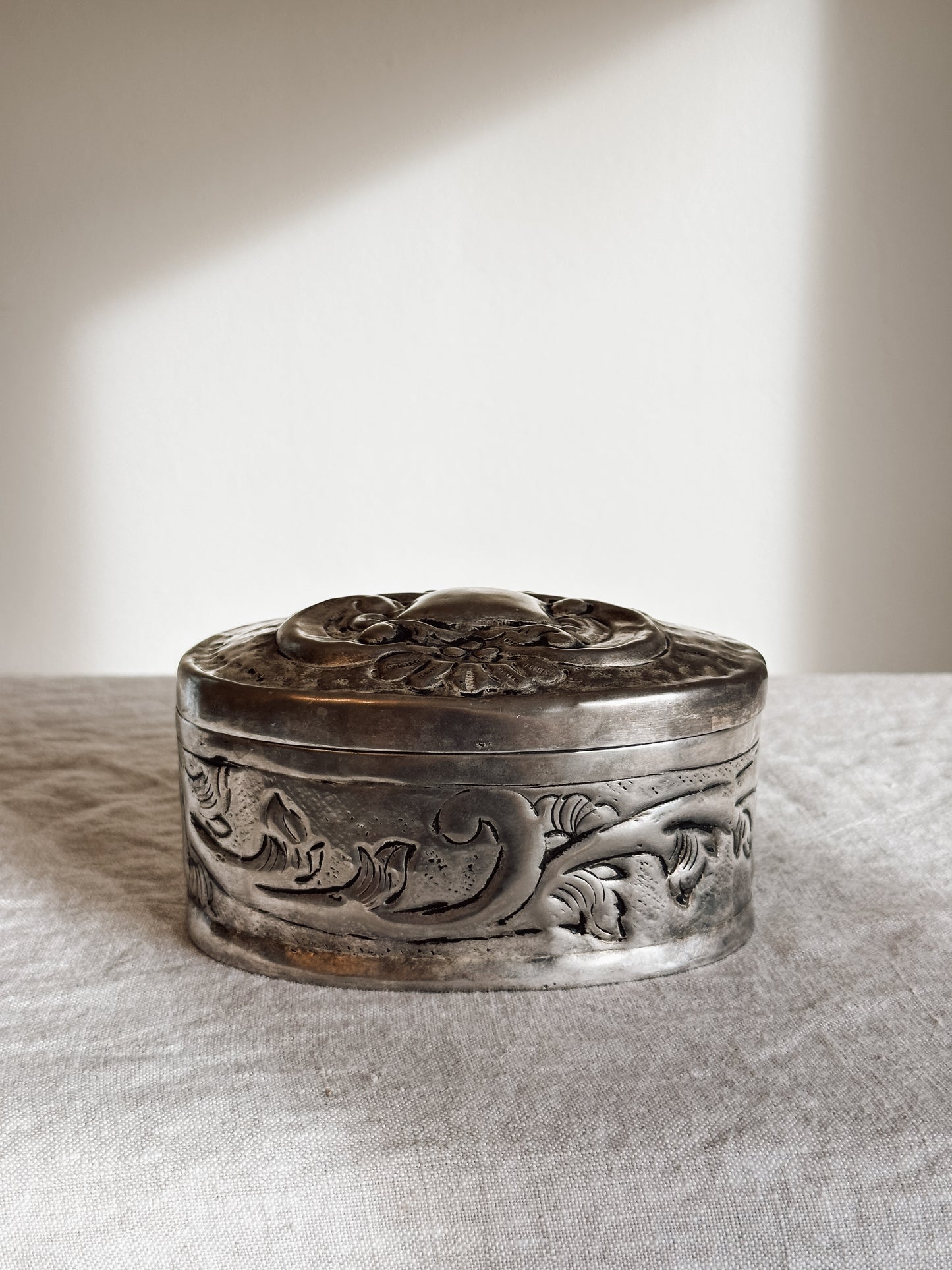 Embossed Silver Toned Lidded Box (16 oz)