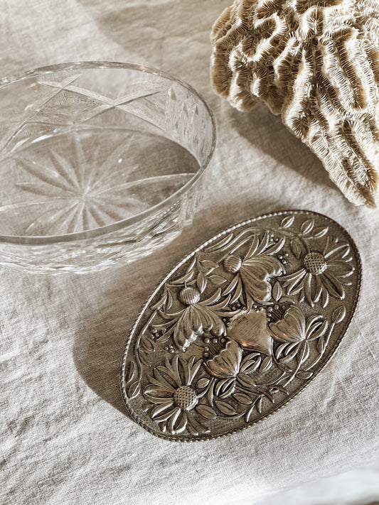 Atlantis Crystal Oval Dresser Jar w/ Silver Toned Floral Lid (24 oz)