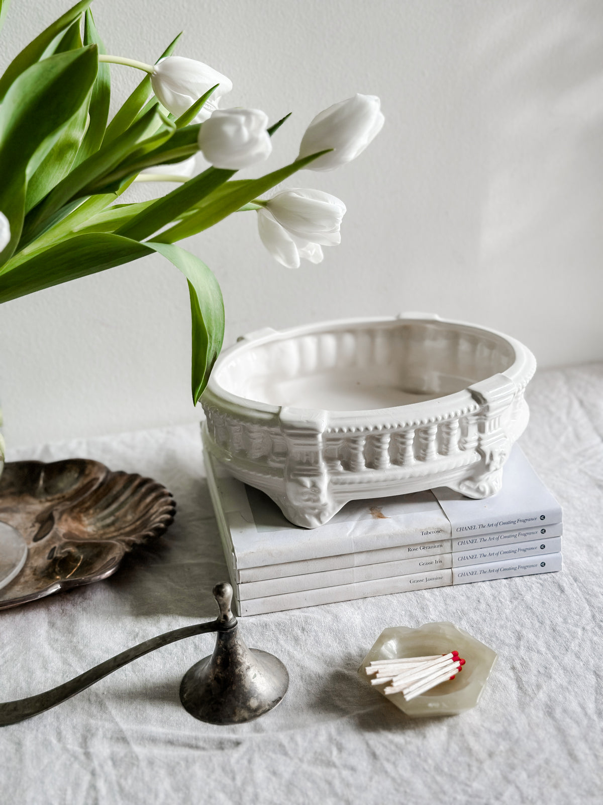 48 oz White Architectural Ceramic Jardiniere