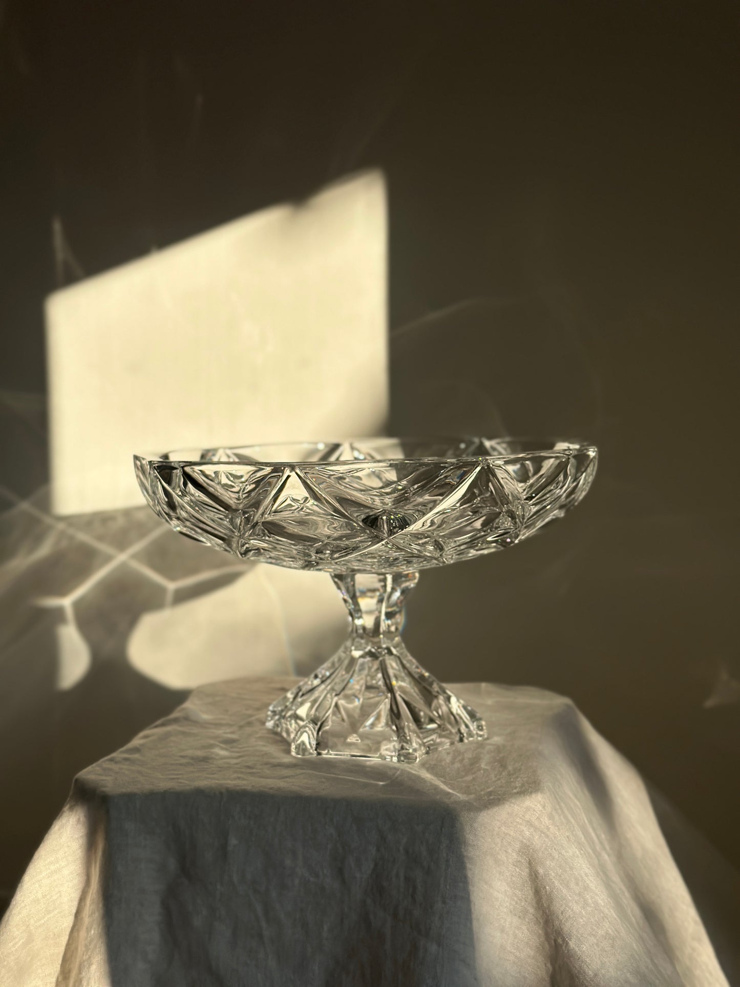 80 oz Brilliant Crystal Pedestal