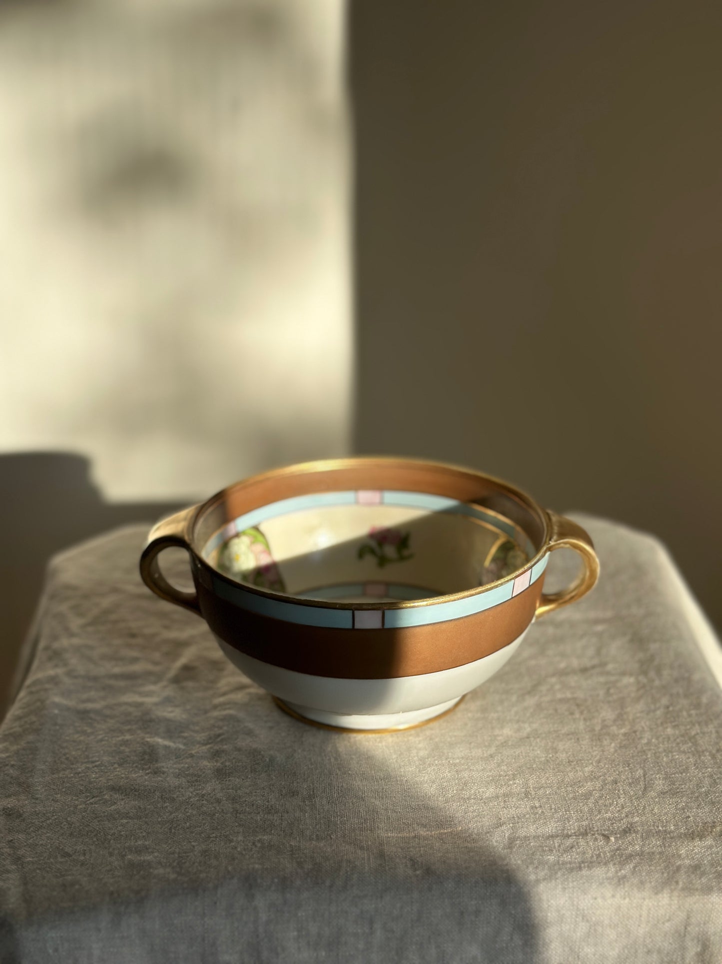 20 oz Nippon Bowl Color Block w/ Floral Interior