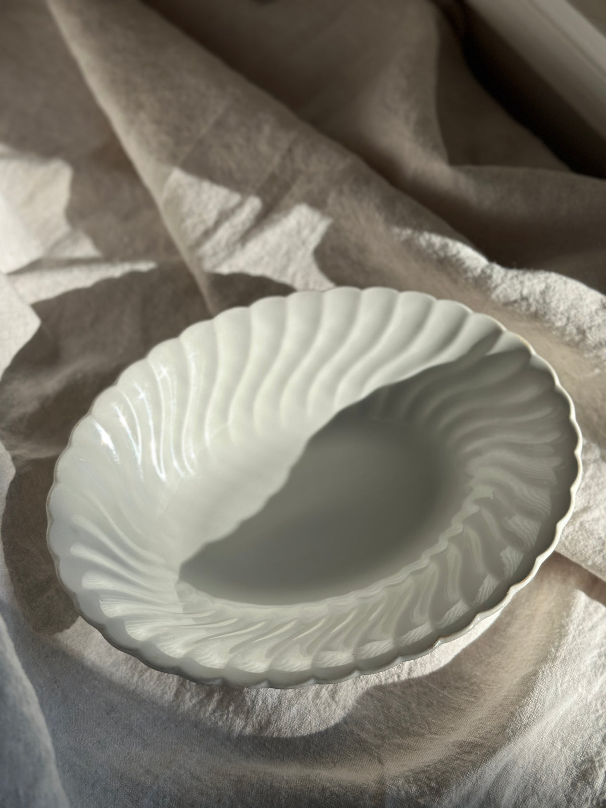 32 oz Scalloped Ironstone Bowl Oval