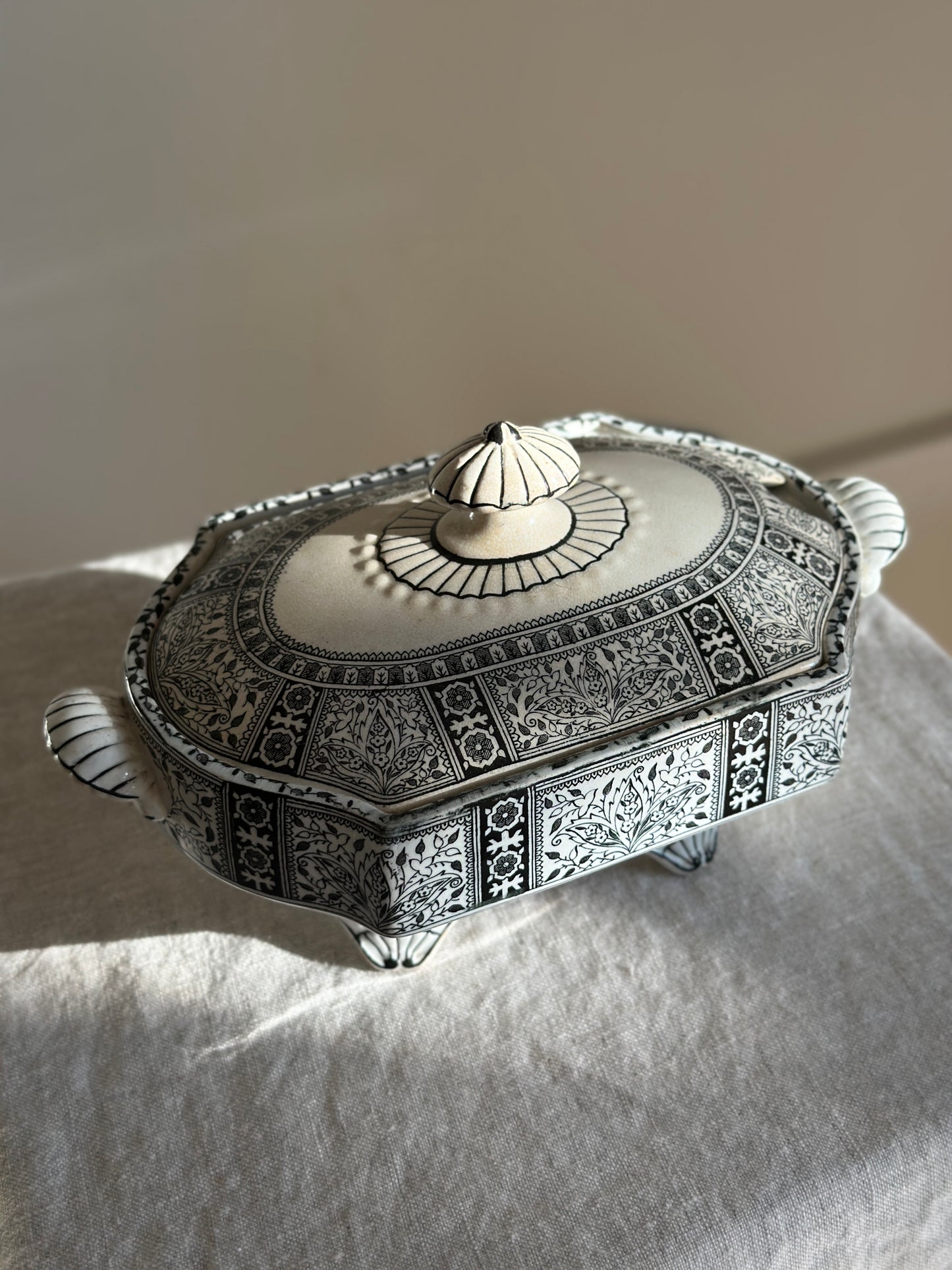 Antique, 1884 B.P.CO "Candahar" Lidded Tureen (Small)