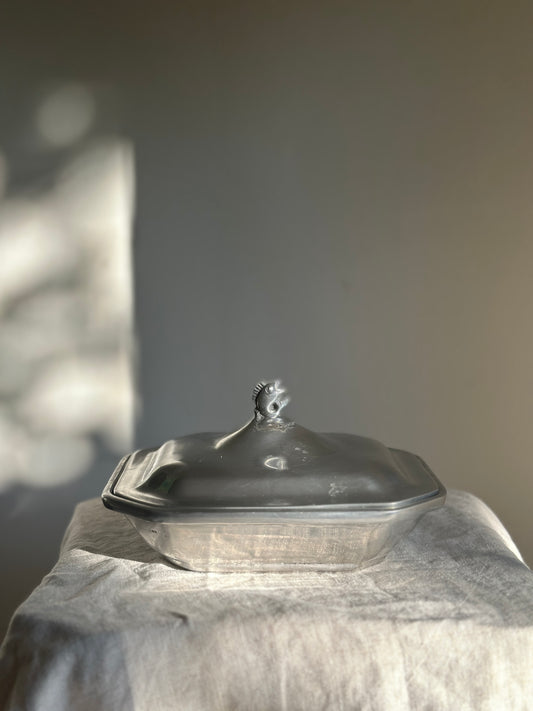 32 oz Pewter Serving Dish w/ Fish Finial