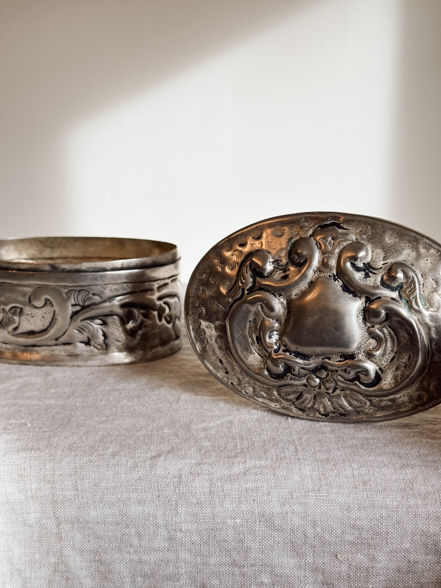 Embossed Silver Toned Lidded Box (16 oz)