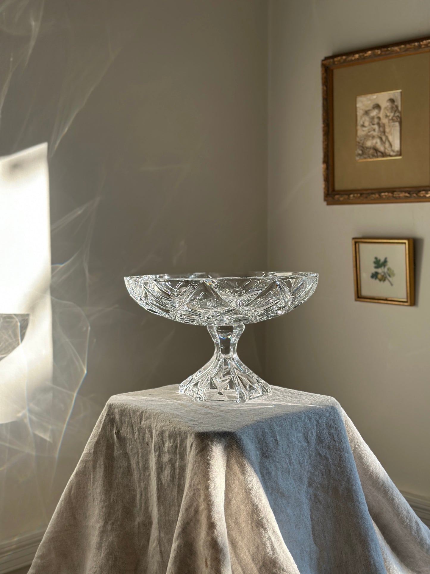 80 oz Brilliant Crystal Pedestal
