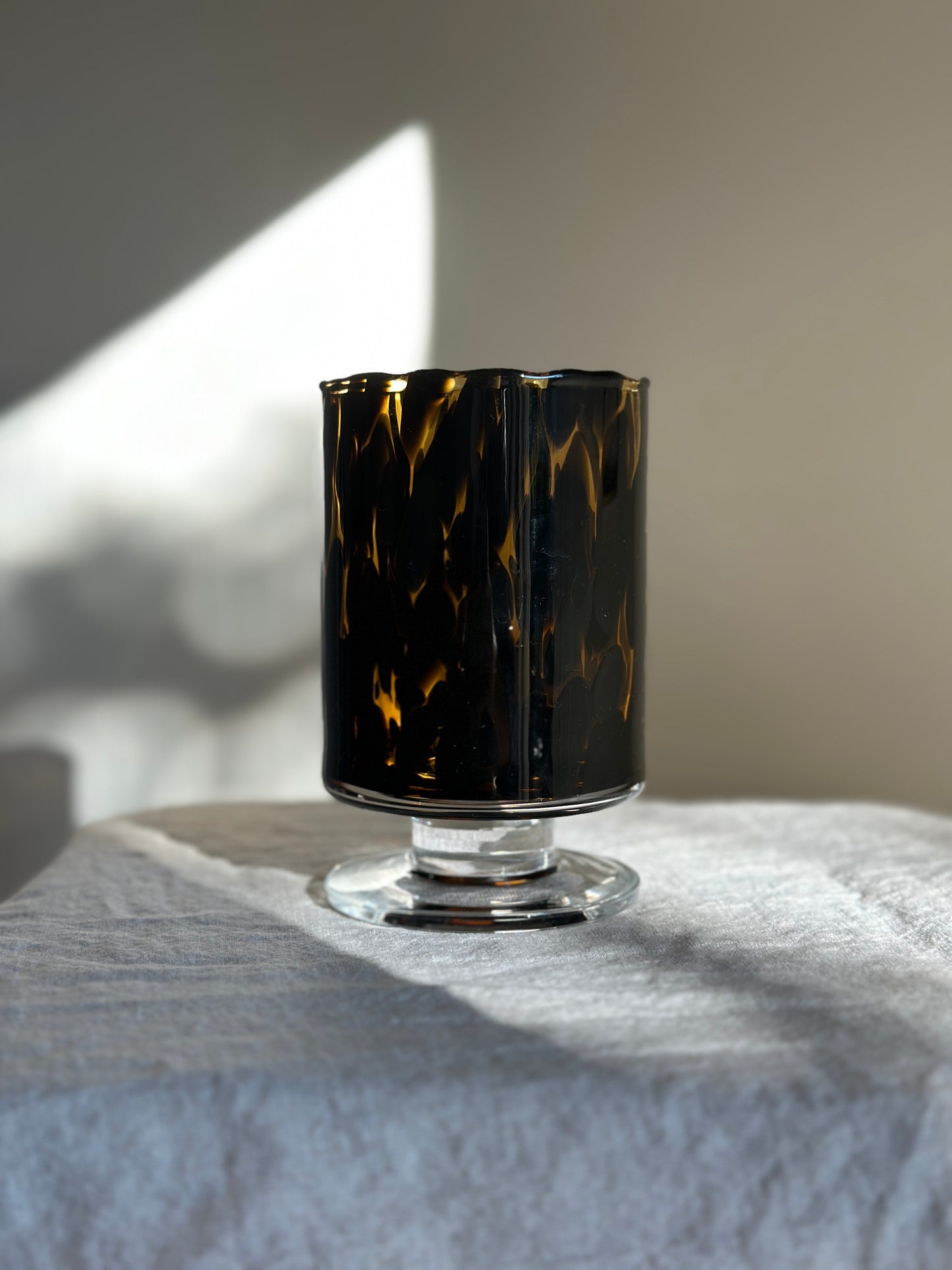 18 oz Tortoise Glass Pedestal