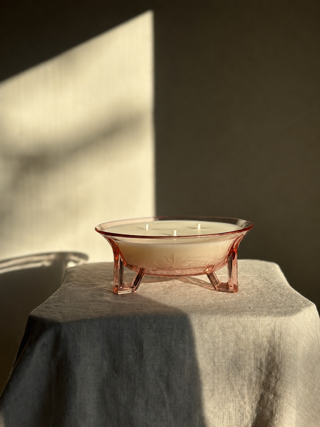 24 oz Pink Depression Glass Art Deco Style Bowl, Etched Floral Detail
