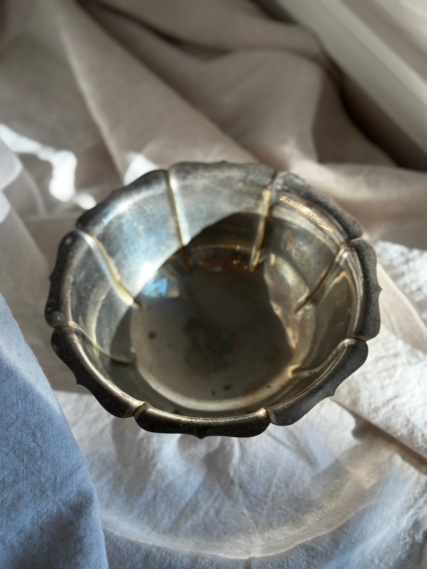 32 oz Scalloped Rim Silver Plate Bowl