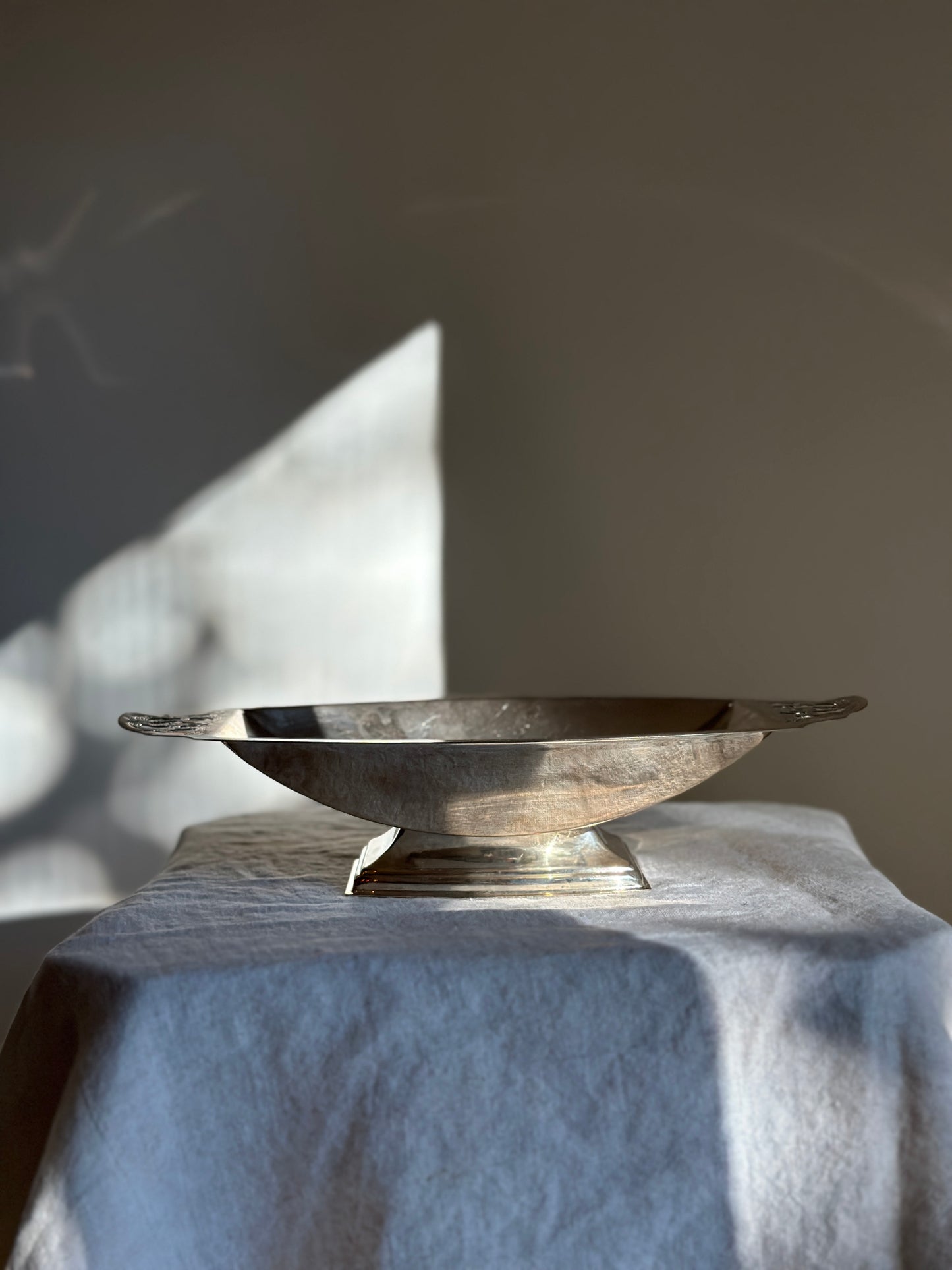 16 oz Silver Plate Pedestal Bowl w/ Pierced Handles