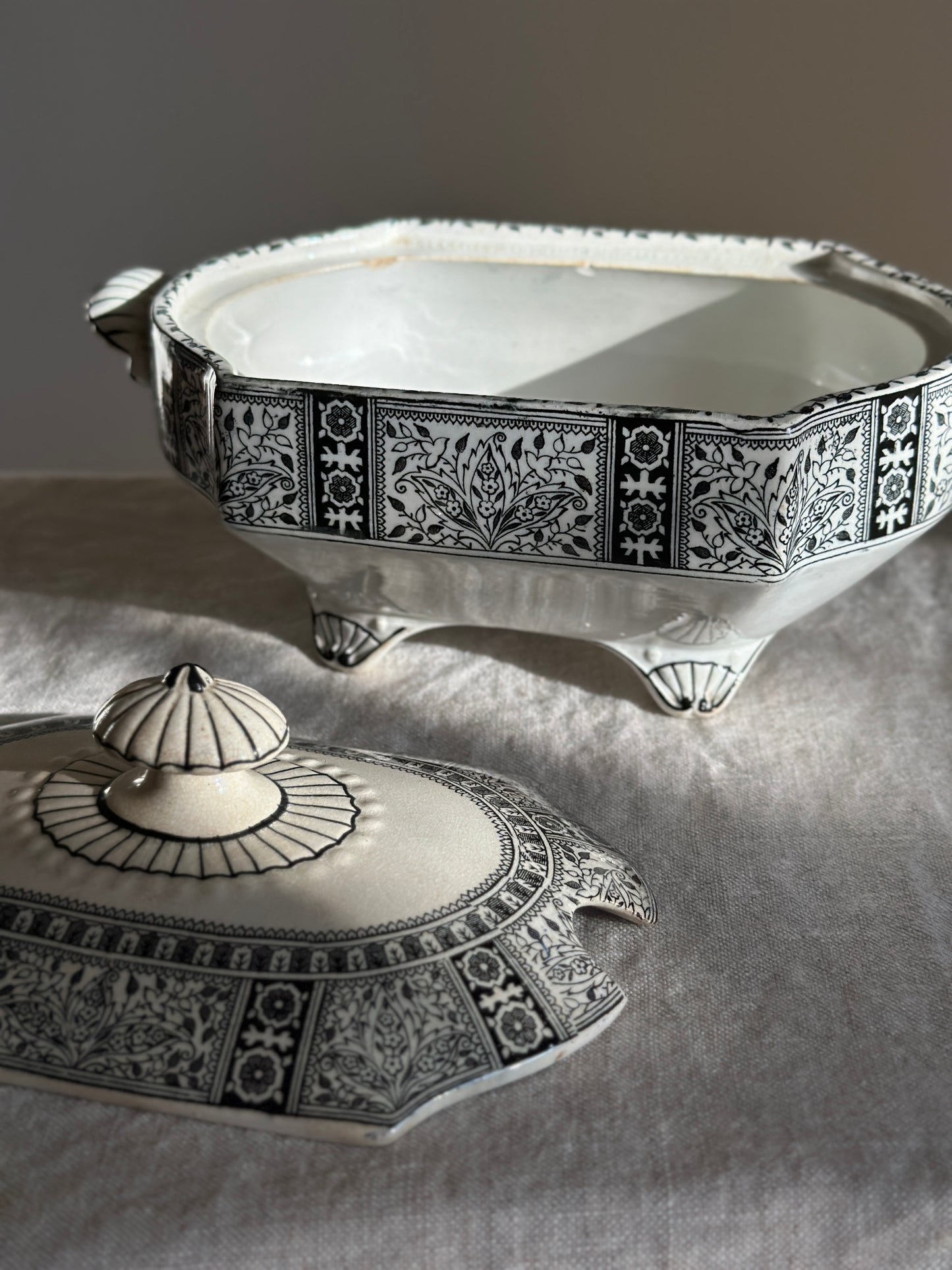 Antique, 1884 B.P.CO "Candahar" Lidded Tureen (Small)