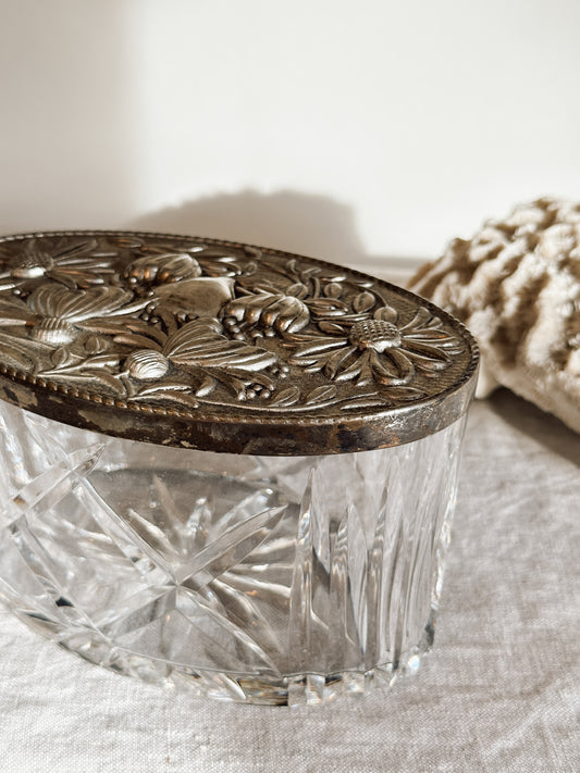 Atlantis Crystal Oval Dresser Jar w/ Silver Toned Floral Lid (24 oz)