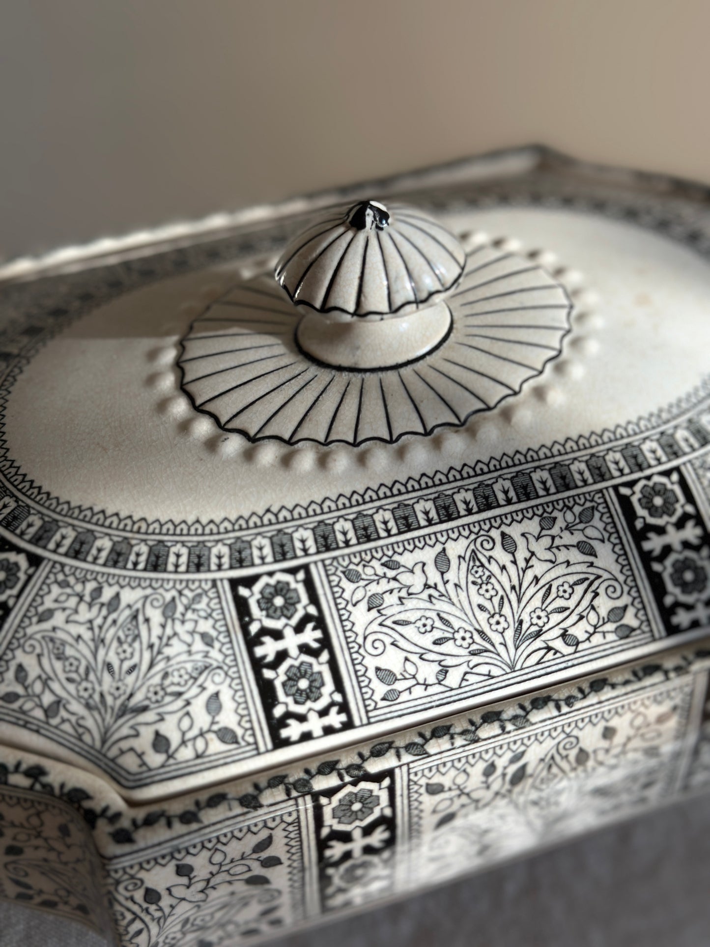 Antique, 1884 B.P.CO "Candahar" Lidded Tureen (Large)