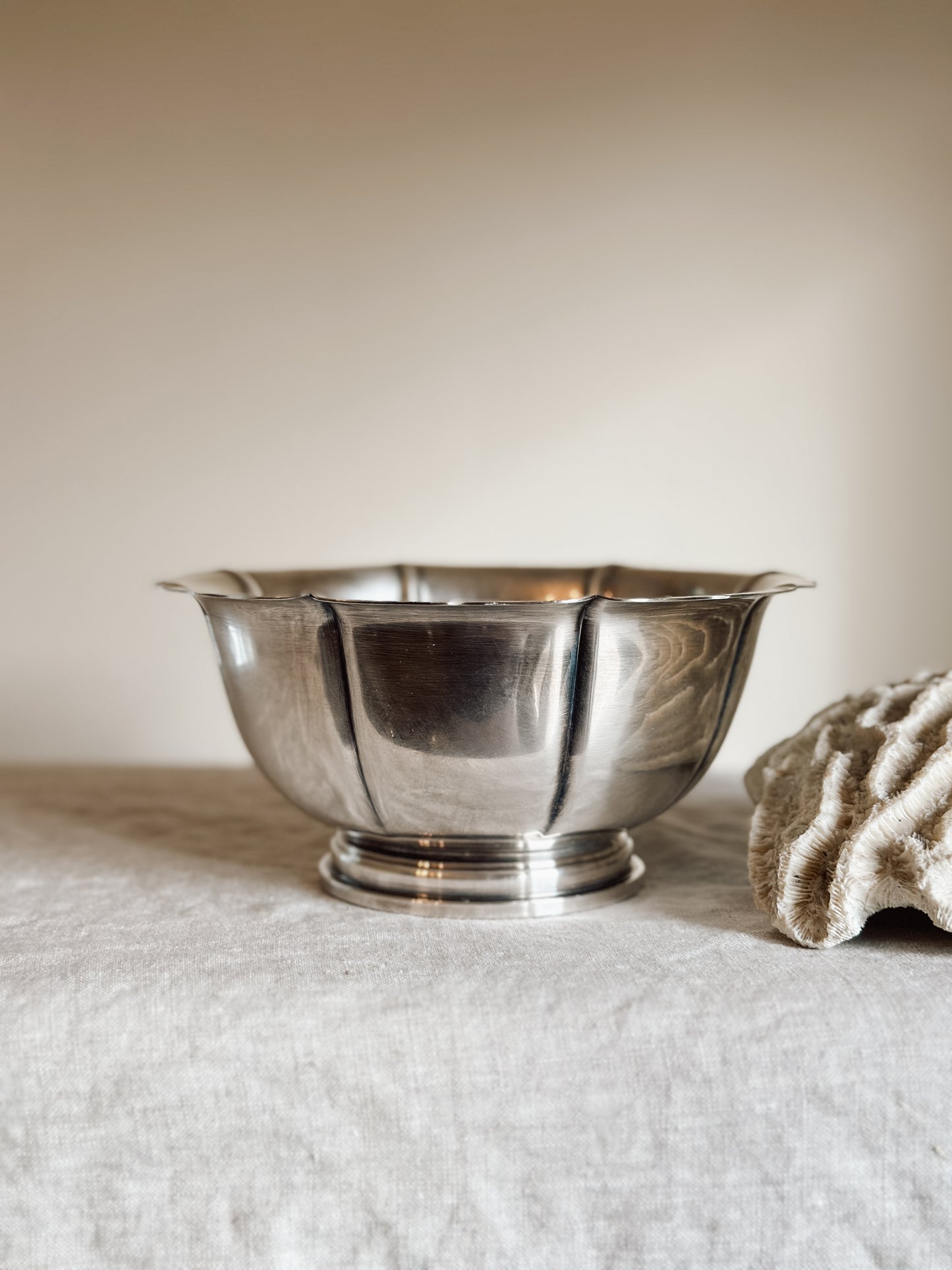 Fluted Silver Plate Bowl Lunt Silver (40 oz)