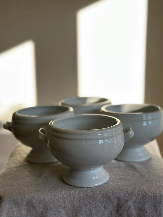 16 oz White Porcelain Soup Bowl (1 available)