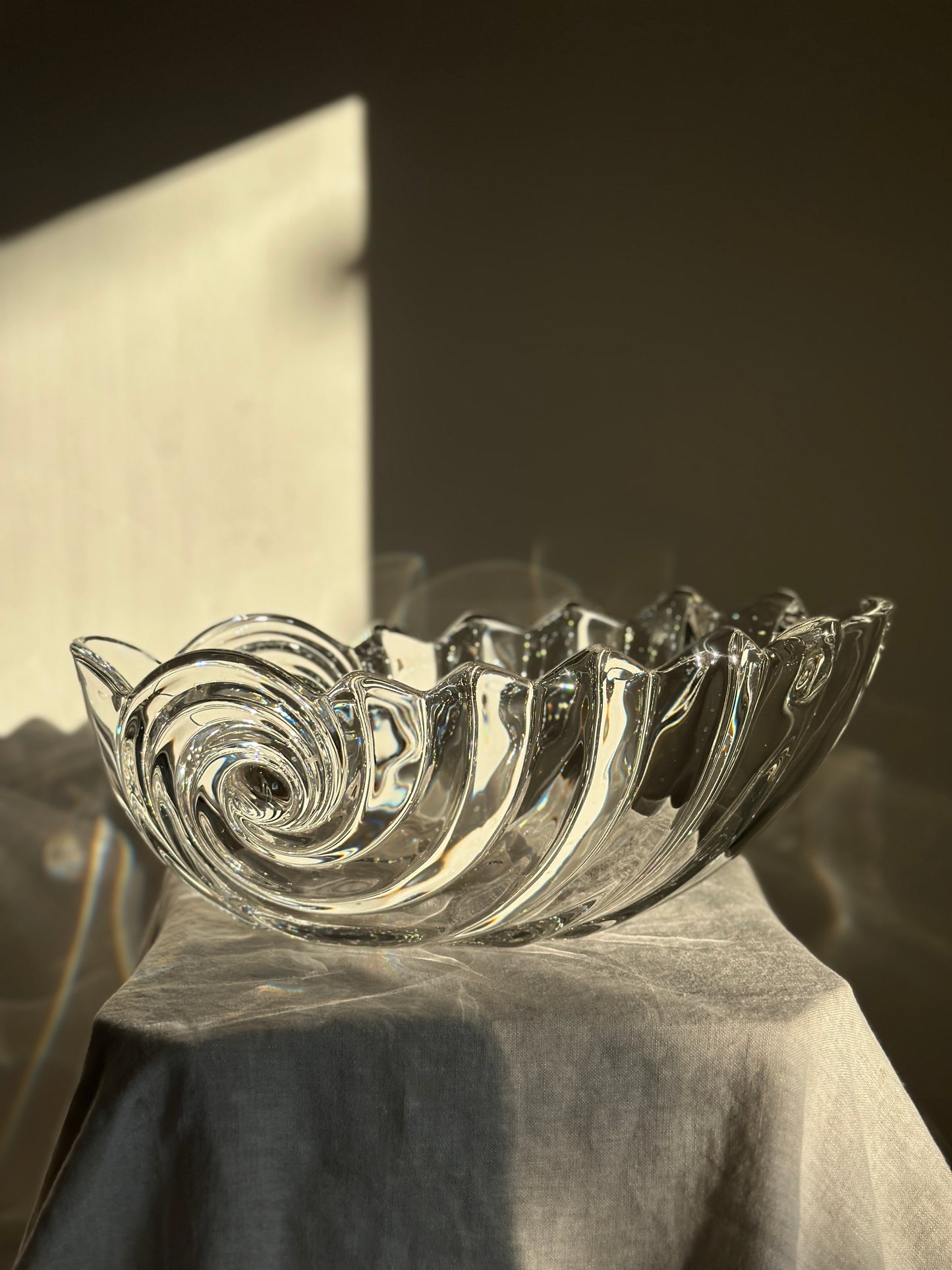 96 oz Brilliant Crystal Nautilus Shell Bowl
