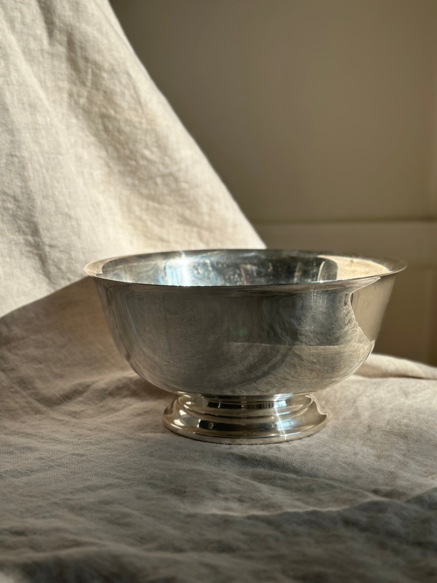 42 oz Silver Plate Bowl, Webster & Wilcox 8”