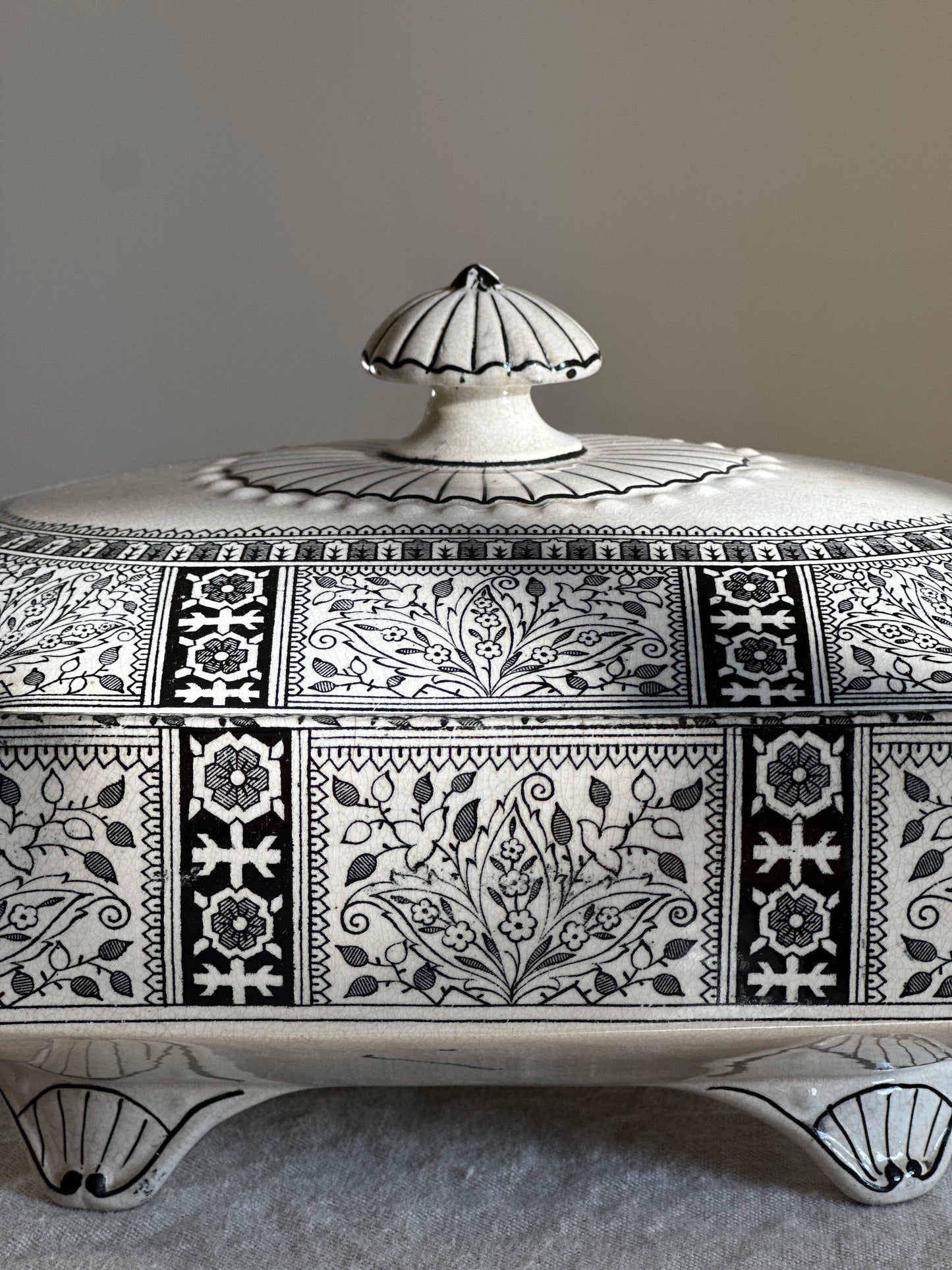 Antique, 1884 B.P.CO "Candahar" Lidded Tureen (Large)