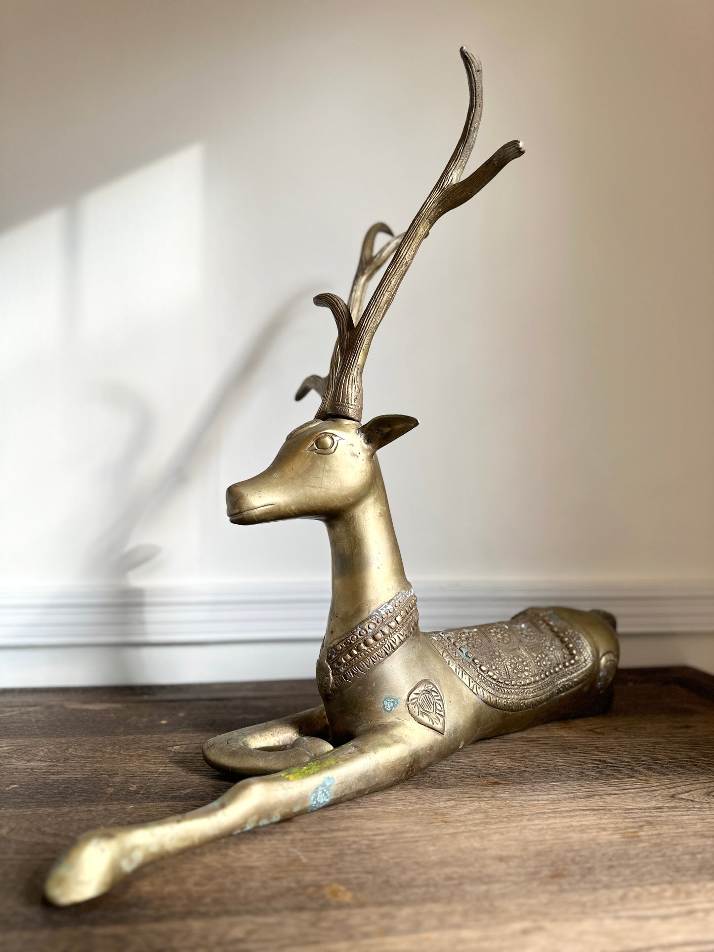 XL Resting Brass Deer